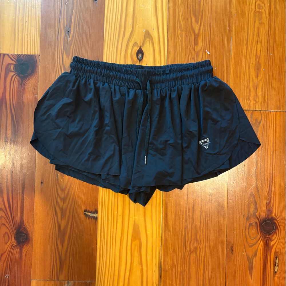 Black Amazon Flowy shorts